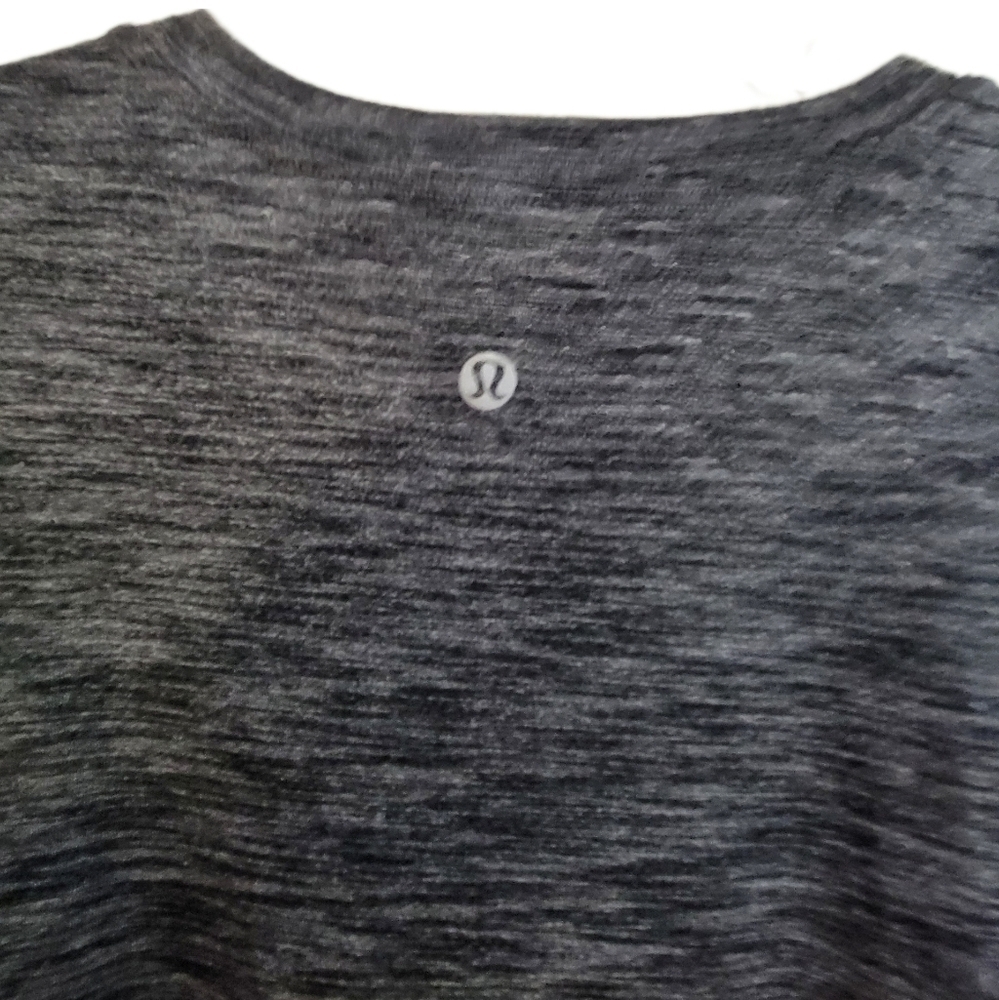 Lululemon // Pulse Slub Short Sleeve / Large / Heathered Black - Picture 5 of 5
